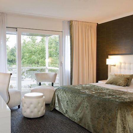Van Der Valk Hotel Den Haag - Voorschoten Exteriör bild